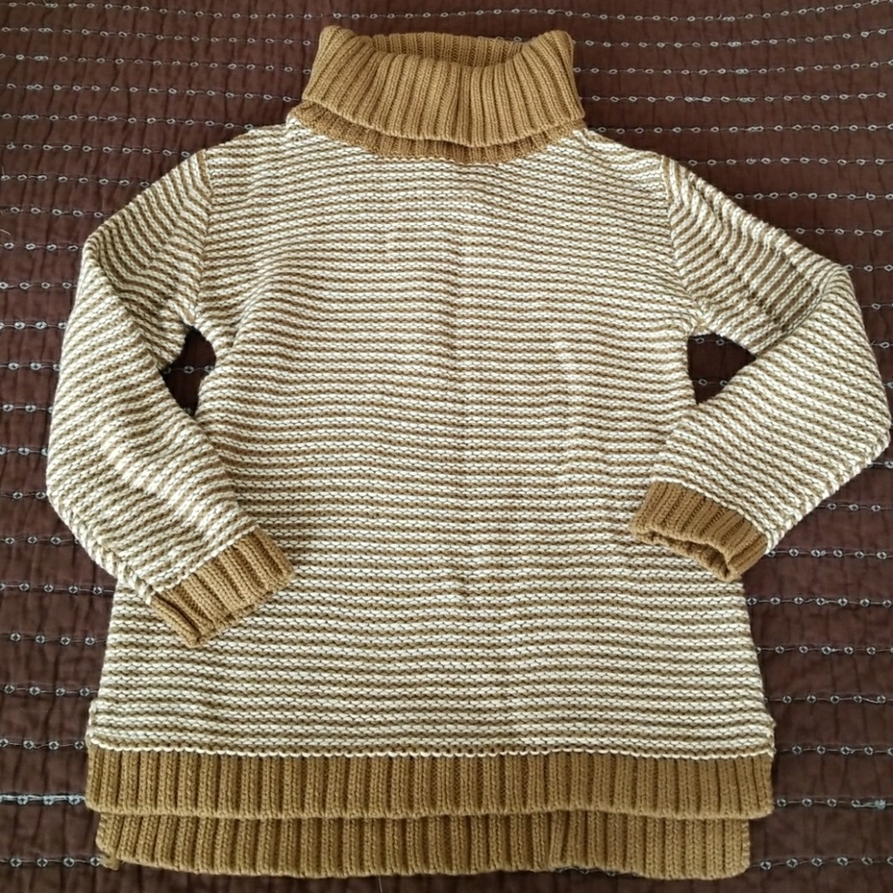 Brand New With Tags Old Navy girls' turtleneck